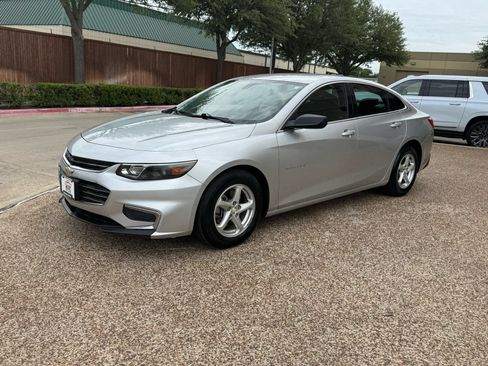Used 2018 Chevrolet Malibu LS FWD image 12