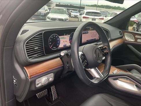 Certified 2024 Mercedes-Benz GLS 450 4MATIC image 4