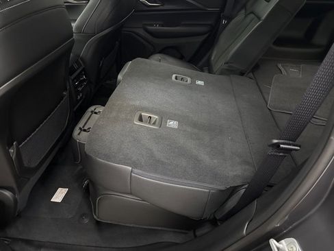 Used 2025 Jeep Grand Cherokee Altitude image 6