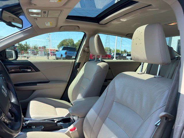 Used 2017 Honda Accord EX-L image 9