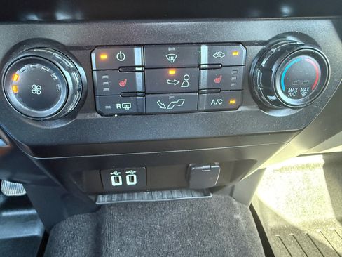 Used 2020 Ford F150 XLT w/ Equipment Group 302A Luxury image 40