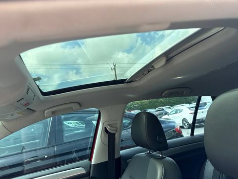 Used 2016 Volkswagen Golf SE FWD image 7