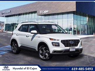 New 2025 Hyundai Venue SEL video 1