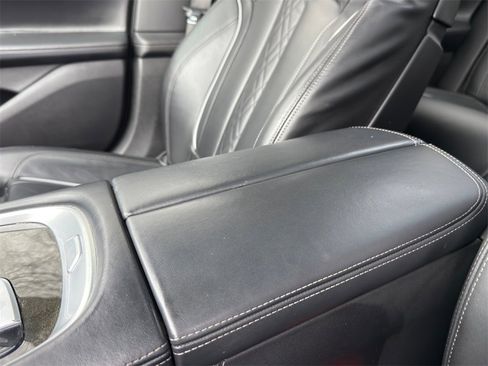 Used 2022 BMW 740i w/ M Sport Package image 24