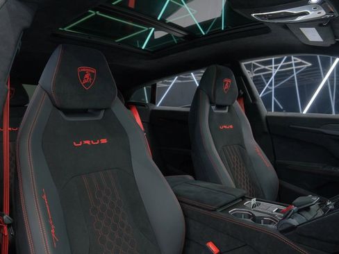Used 2023 Lamborghini Urus Performante AWD/4WD image 33