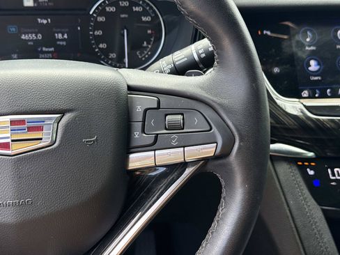 Used 2025 Cadillac XT6 Premium Luxury FWD image 18
