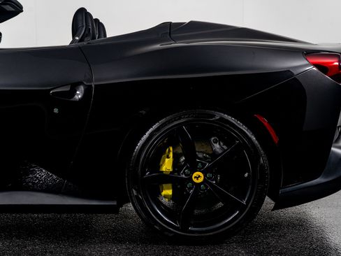 Used 2019 Ferrari Portofino image 19