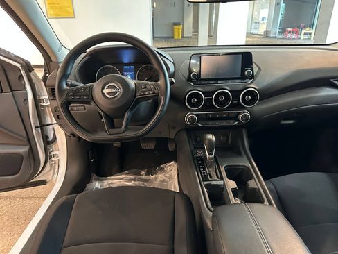 Used 2025 Nissan Sentra S FWD image 32