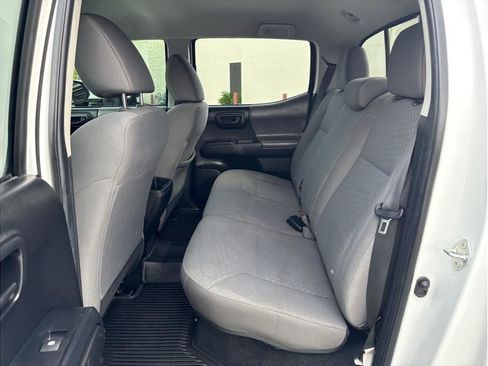 Used 2022 Toyota Tacoma SR AWD/4WD image 16