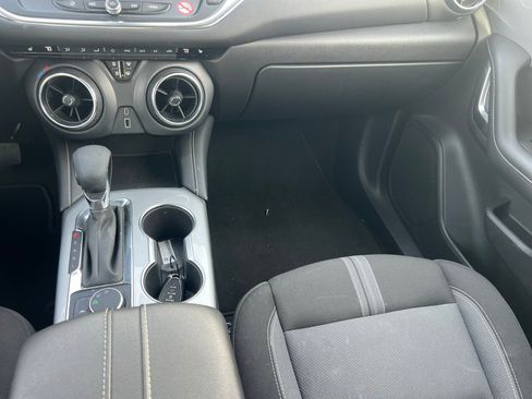 Used 2025 Chevrolet Blazer LT image 33