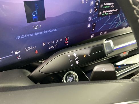 Certified 2025 Buick Envision Preferred image 17