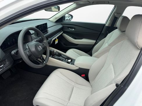 New 2025 Honda Accord SE image 9