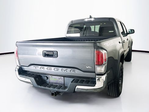 Used 2022 Toyota Tacoma TRD Off-Road image 9