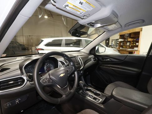 Certified 2024 Chevrolet Equinox LT image 9