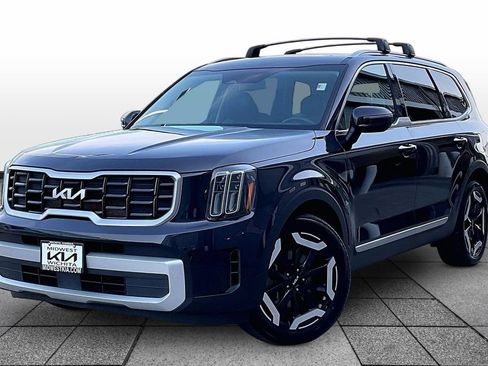 Used 2025 Kia Telluride S AWD/4WD image 1