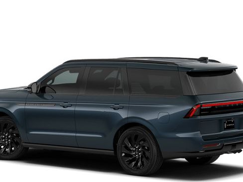 New 2026 Lincoln Navigator Reserve w/ Jet Appearance Package AWD/4WD image 25
