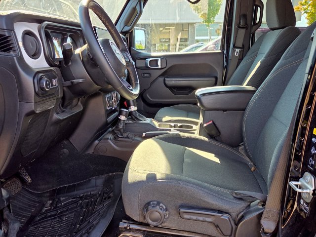 Used 2024 Jeep Gladiator Sport AWD/4WD image 4
