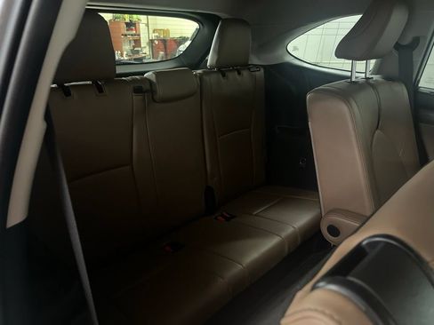 Used 2025 Toyota Highlander Limited AWD/4WD image 19