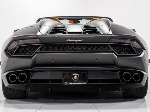 Used 2017 Lamborghini Huracan LP 580-2 image 4