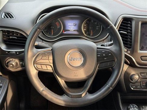 Used 2019 Jeep Cherokee Trailhawk w/ Cold Weather Group image 14