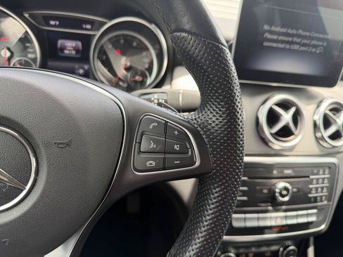 Used 2019 Mercedes-Benz GLA 250 image 12