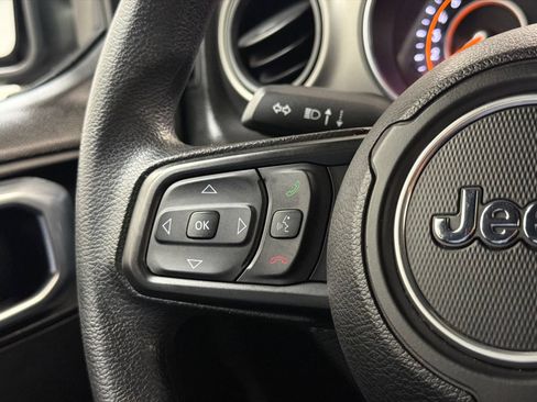 Used 2022 Jeep Wrangler Unlimited Sport AWD/4WD image 19