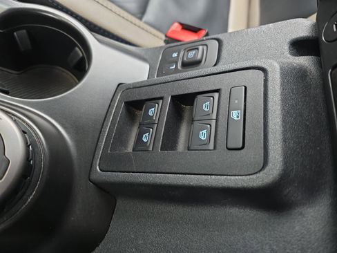 Used 2023 Ford Bronco Wildtrak image 27