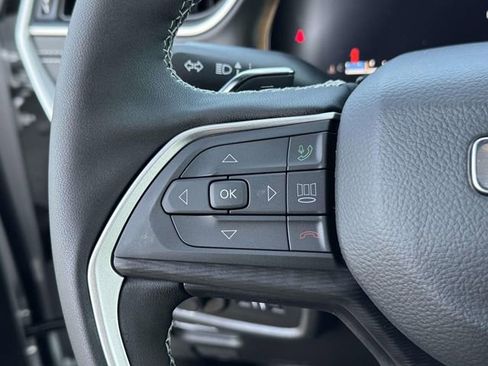 New 2025 Jeep Grand Cherokee Laredo X w/ Luxury Tech Group I AWD/4WD image 10