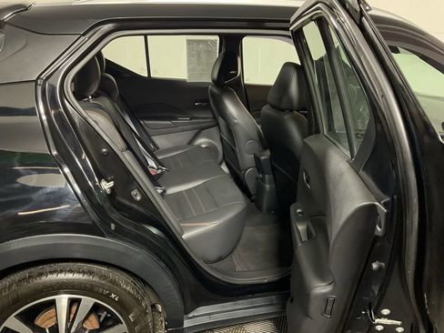 Used 2020 Nissan Kicks SR w/ SR Premium Package image 32