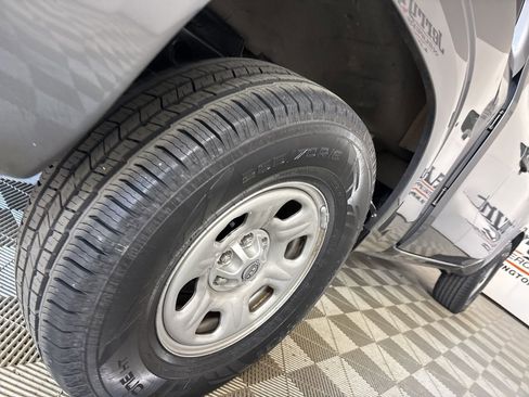 Used 2022 Nissan Frontier S image 25