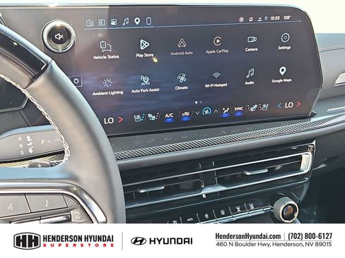 Used 2025 Chevrolet Traverse High Country FWD image 26