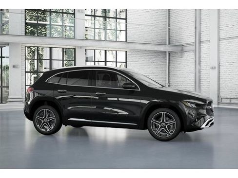 New 2026 Mercedes-Benz GLA 250 4MATIC image 14