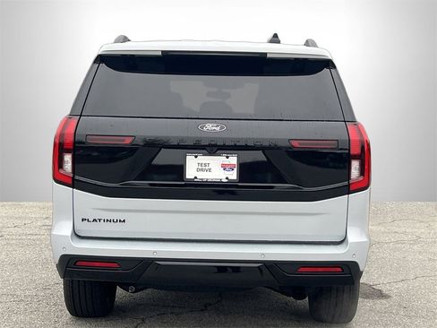 New 2025 Ford Expedition Platinum w/ Stealth Performance Package image 28
