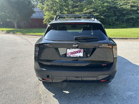 New 2025 Nissan Kicks SR image 6