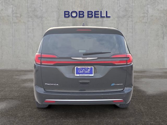 Used 2023 Chrysler Pacifica Touring-L FWD image 4