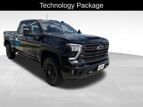 Used 2025 Chevrolet Silverado 3500 High Country w/ High Country Premium Package AWD/4WD image 4