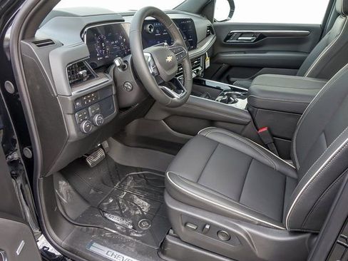 New 2026 Chevrolet Suburban Premier image 15