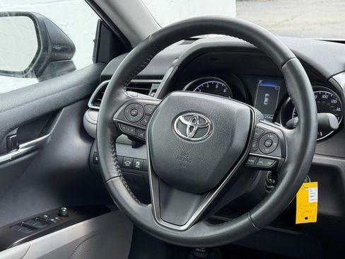 Used 2023 Toyota Camry SE image 12