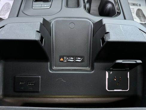 Certified 2025 GMC Sierra 1500 AT4 w/ AT4 Premium Package image 17