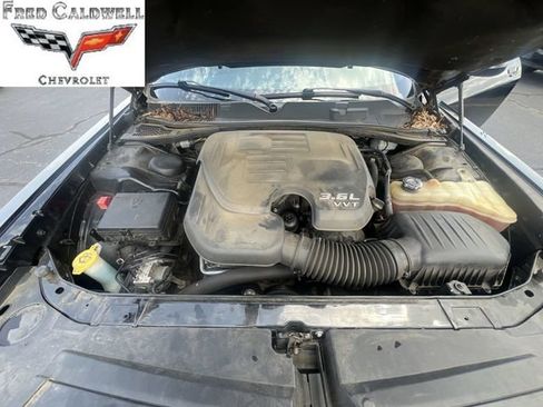Used 2015 Dodge Challenger SXT w/ Super Sport Group (SS/T) RWD image 33