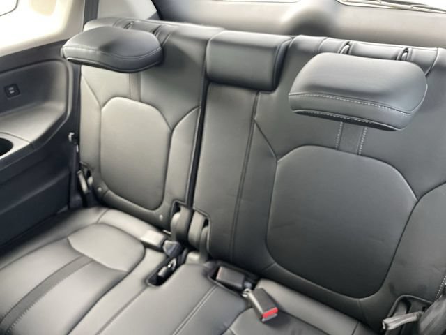 Certified 2025 Honda Pilot Touring image 19