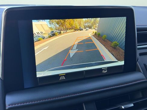 Used 2023 Chevrolet Suburban RST image 27