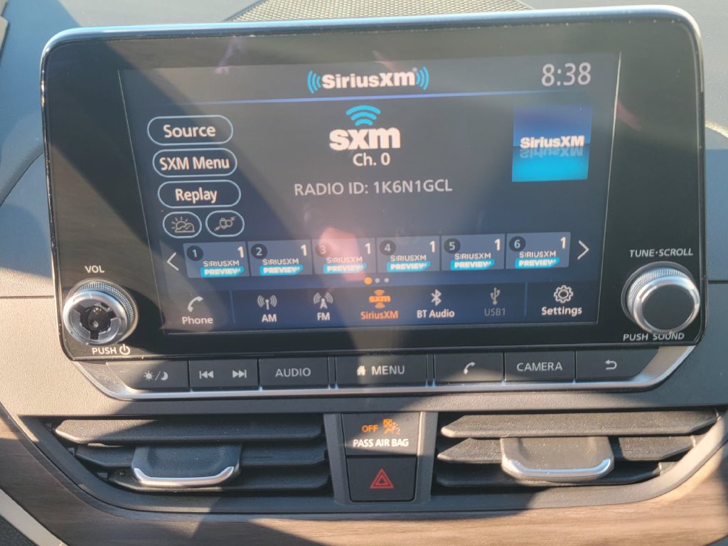 Used 2025 Nissan Altima 2.5 SV FWD image 23