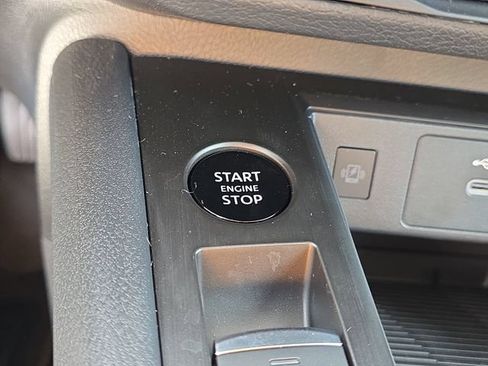 New 2026 Nissan Kicks SV w/ SV Premium Package FWD image 29