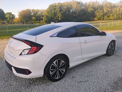 Used 2018 Honda Civic EX-T image 4