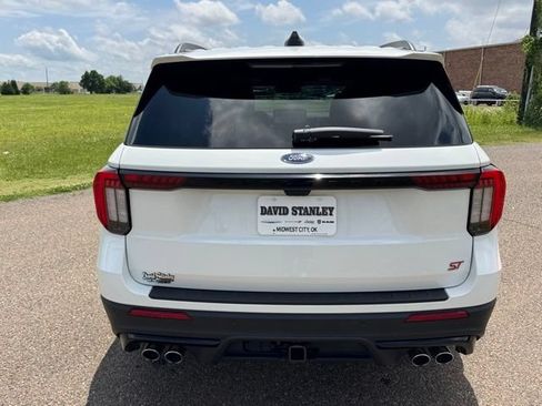 Used 2025 Ford Explorer ST w/ Sun And Sound Package AWD/4WD image 5
