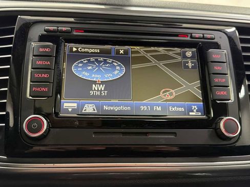 Used 2014 Volkswagen Beetle TDI image 21