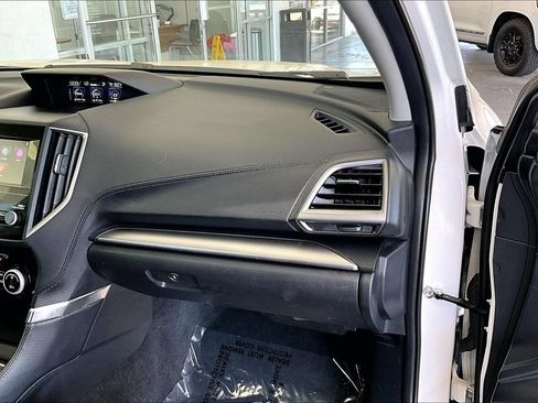 Used 2024 Subaru Forester Premium AWD/4WD image 26