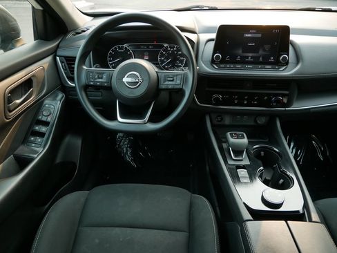 Used 2024 Nissan Rogue S AWD/4WD image 12