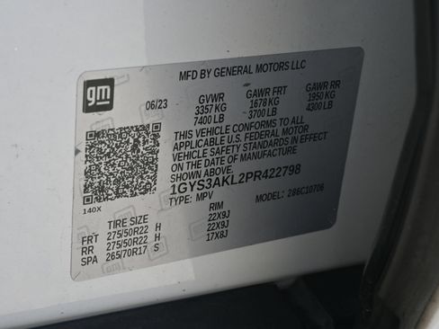 Certified 2023 Cadillac Escalade Luxury w/ LPO, Floor Liner Package RWD image 31